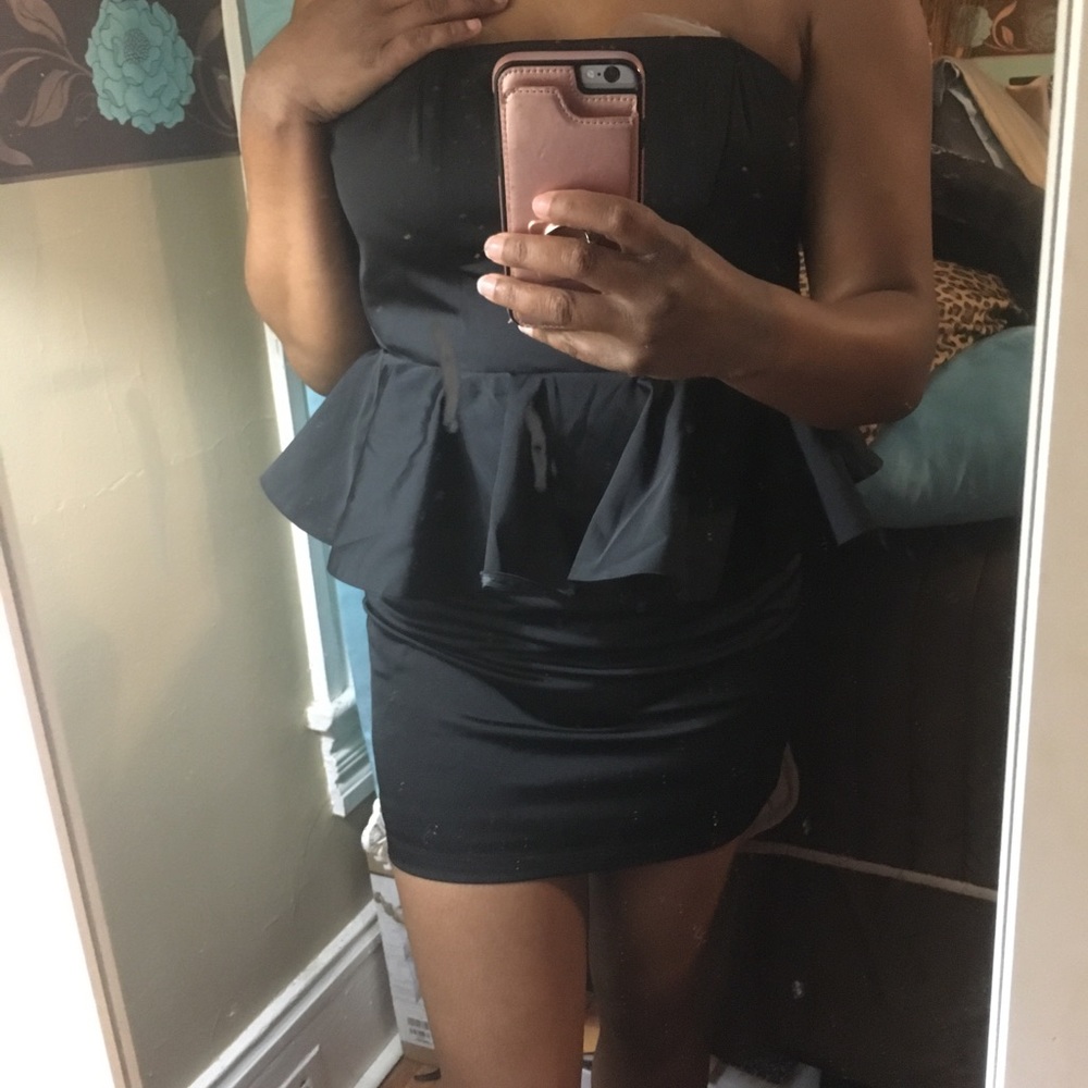 Dress - Picture 8 of 8